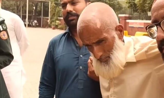 پاکستانی بھکاری 5 لاکھ روپے اور جیب میں سعودی پاسپورٹ کے ساتھ بے ہوش پایا گیا