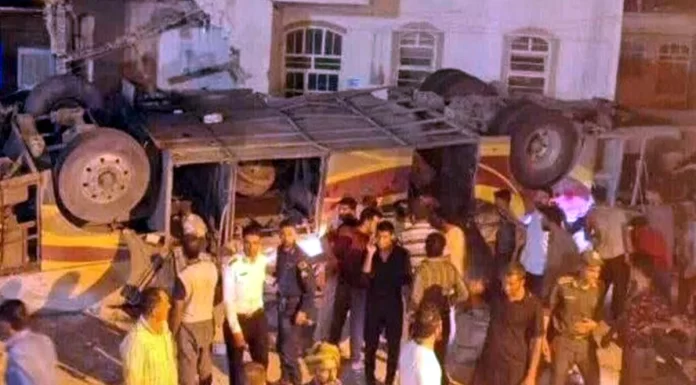 یزد میں پاکستانی زاہرین کو لے جانے والی بس حادثے کا شکار ، 28 مسافر جانبحق ، 23 زخمی