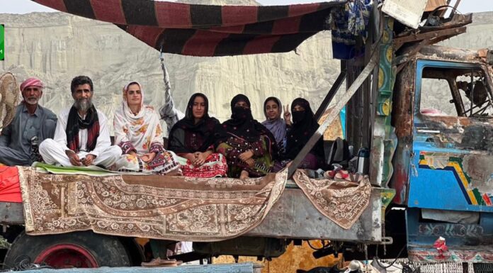 گوادر میں بلوچ یکجہتی کمیٹی کا دھرنا آٹھویں روز بھی جاری ہے۔ بی وائی سی