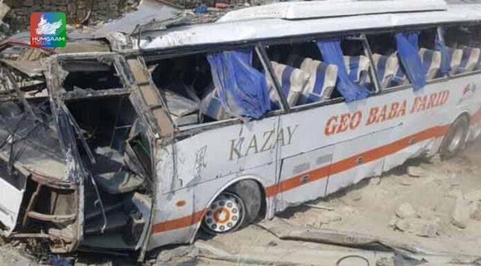مکران کوسٹل ہائی وے پر زائرین کی بس حادثے کا شکار، 11 افراد جاں بحق، 35 زخمی