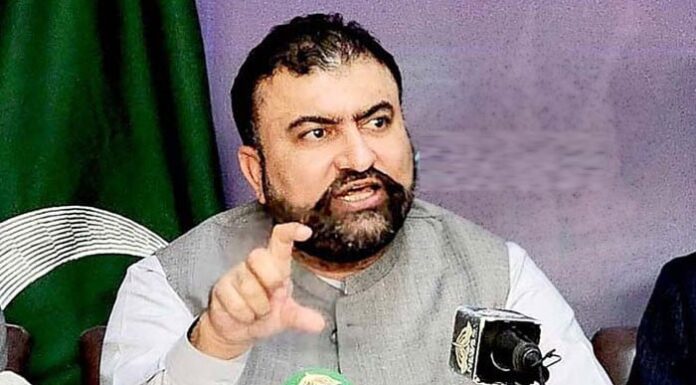 قابض پاکستان اور پنجابی کاسا وزیر اعلیٰ سرفراز کا بلوچ غداروں کے خاندانوں کو وظیفہ دینے کا اعلان