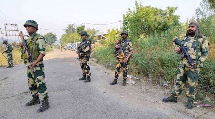 کشمیر میں انتخابات سے قبل جھڑپ: دو بھارتی فوجی ہلاک
