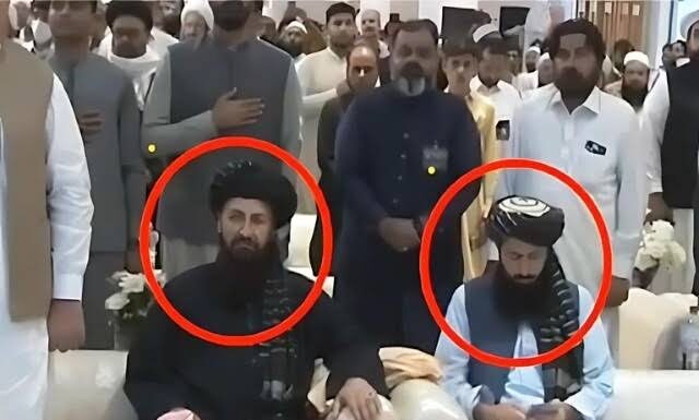 افغان قونصل جنرل نے قابض پاکستان کے جعلی ترانے کے دوران ڈرامہ کرنے کے بجائے بیٹھے رہے