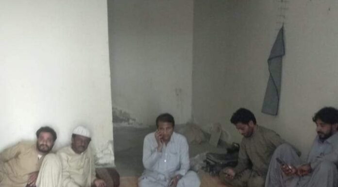 تربت: قابض پاکستانی فورسز کا کیچ کلچر سینٹر پر چھاپہ عارف مزار سمیت سینٹر کا پورا عملہ گرفتار کرلیا