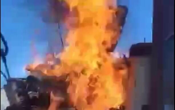 سوراب، روڈ کی تعمیر میں مصروف کمپنی پر حملہ، مشینری نظرآتش