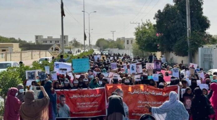 تربت میں واحد کمبر بلوچ کے عدم بازیابی کے خلاف احتجاجی ریلی