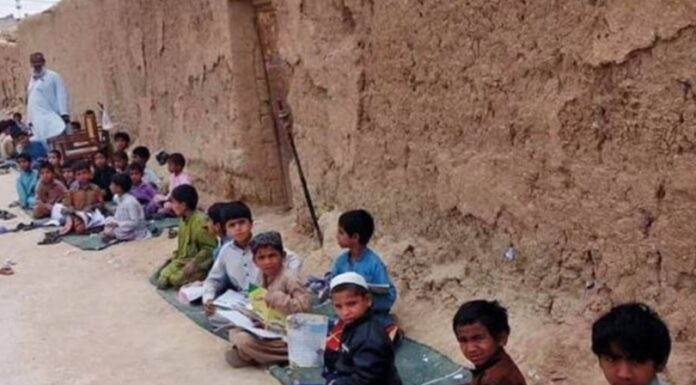 بلوچستان کے تعلیمی ادارے کئی طرح کے مسائل کا شکار ہیں ۔ محکمہ تعلیم