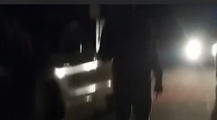 قابض پاکستانی فورسز کا ھوشاپ میں بلوچ مظاہرین کی جاری دھرنا پر مداخلت
