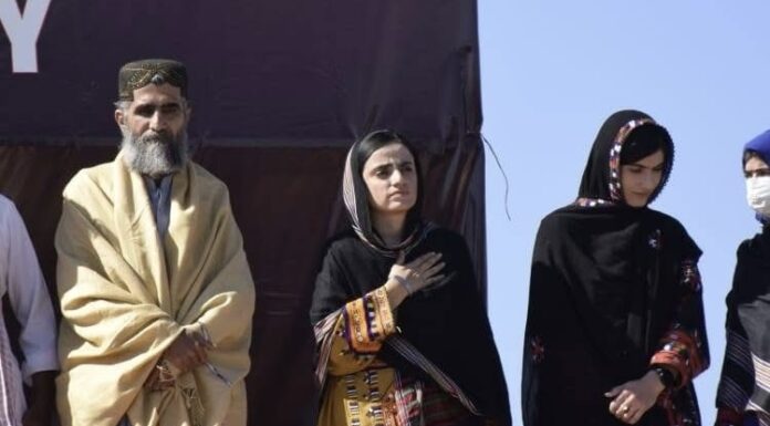 بلوچ یکجہتی کمیٹی کی جانب سے بلوچ نسل کشی یادگاری دن کے موقع پر دالبندین میں عظیم الشان تاریخی قومی اجتماع کامیابی کے ساتھ اختتام پذیر ہوا۔ بی وائی سی