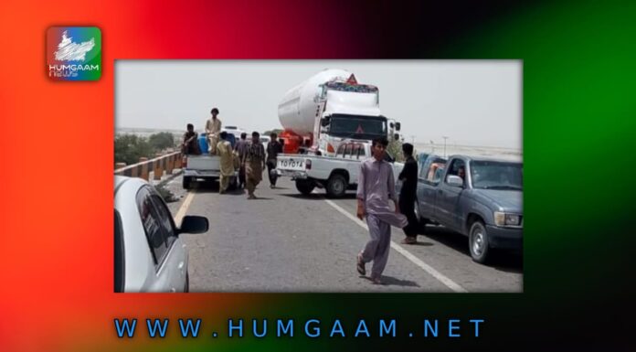 گوادر پک اپ یونین کا کوسٹ گارڈز کی زیادتیوں کے خلاف کوسٹل ہائی وے پر دھرنا جاری شاہراہ بلاک کردیا