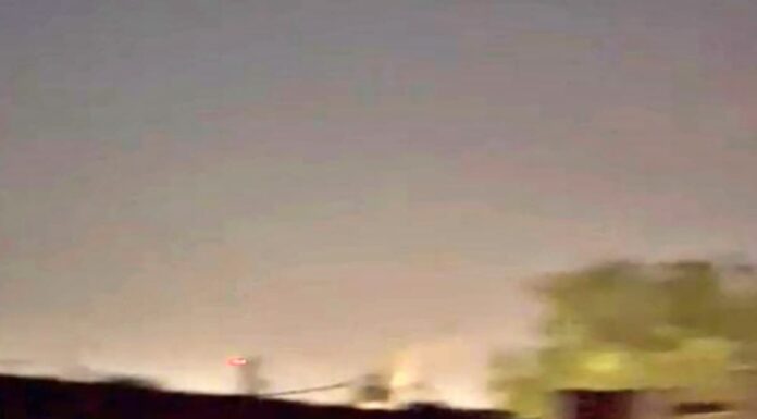 بھارت نے پاکستان کا حملہ ناکام بنا دیا، آٹھ میزائل فضا میں ہی ناکارہ بنائے، کئی ڈرون تباہ کر دیے۔ بھارتی حکومت
