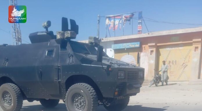 قلات: پاکستانی فورسز کا بکتر بند گاڑیوں سمیت بڑی تعداد میں نکل و حرکت، جارحیت کا خدشہ