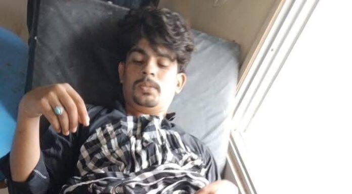 لسبیلہ یونیورسٹی میں جاری بلوچ طلباء کی پرامن احتجاجی کیمپ پر پولیس کا حملہ، سیدھی فائرنگ سے متعدد بلوچ طلباء زخمی
