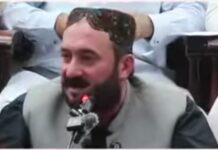 شال ایک باوزر کی قیمت 8 کروڑ ہے حکومت اضافی 40 لاکھ رشوت لیکر بعد ازاں 3 لاکھ قیمت ادا کرتی ہے ۔پریس کانفرنس میں انکشاف